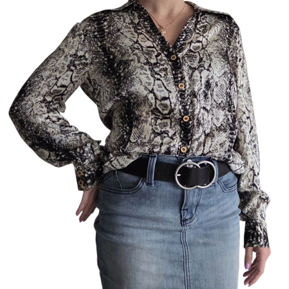 VTG St. John Silk‎ Blouse Snakeskin Print Button Front Size 8 Luxury Career FLAW